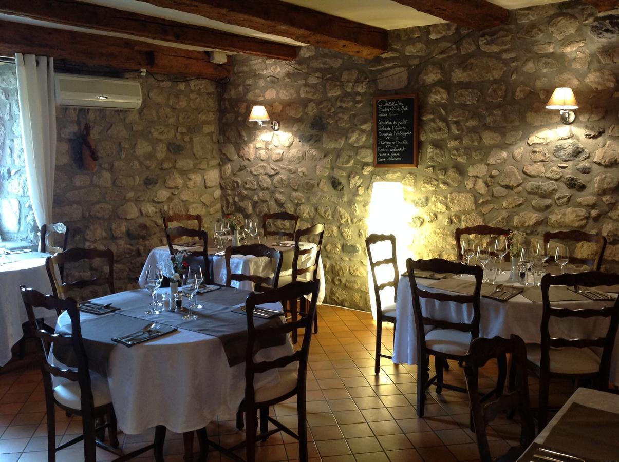 L'Auberge De Montpezat Екстер'єр фото