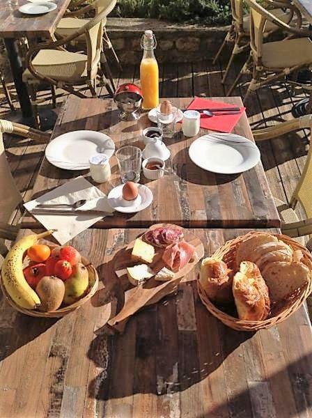 L'Auberge De Montpezat Екстер'єр фото