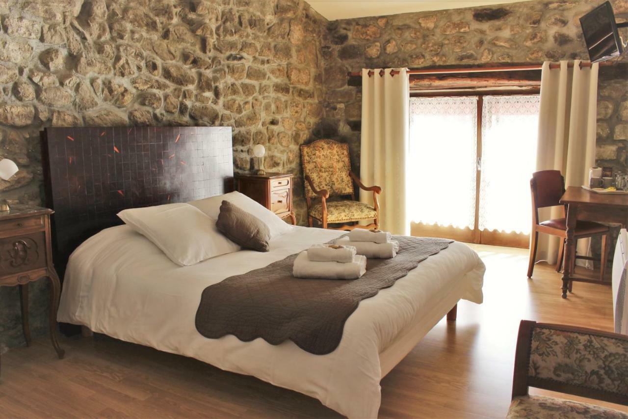 L'Auberge De Montpezat Екстер'єр фото